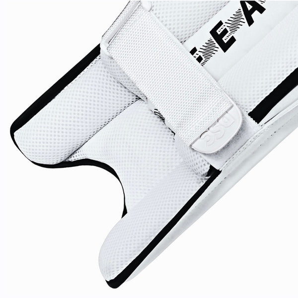 DSC Blak 55 Leg Guard – Youth Right Hand
