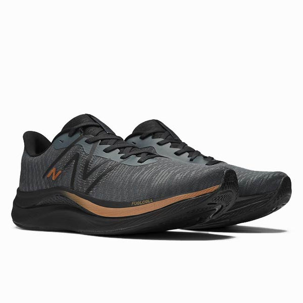 New Balance Men’s FuelCell Propel v4