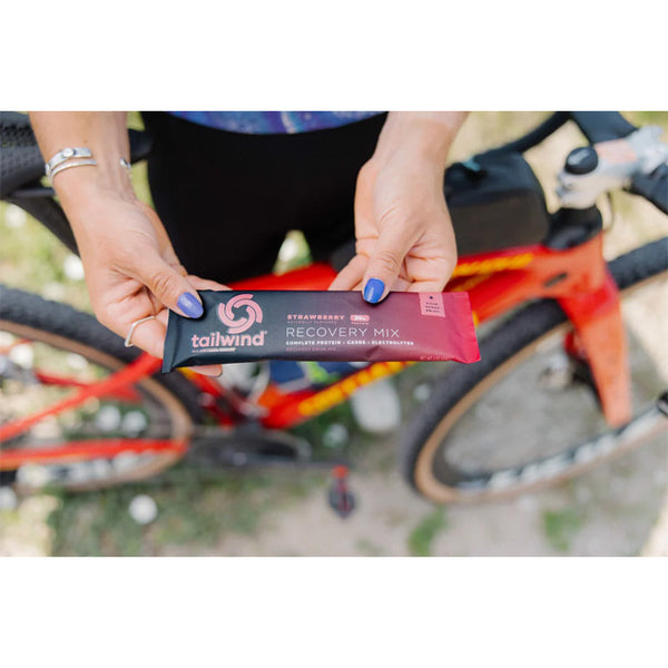 Tailwind Rebuild Recovery Mix Strawberry – single sachet