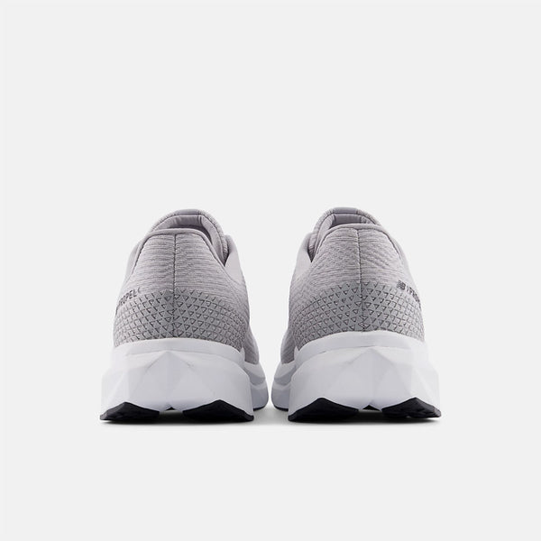 New Balance FuelCell Propelv5 Men’s Shoe (wide)