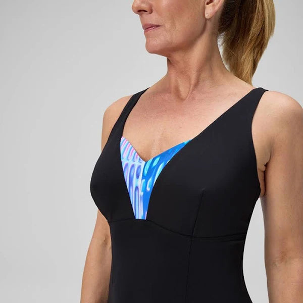 Speedo’s Women's Shaping Printed OpusGem Swimsuit Black/Green