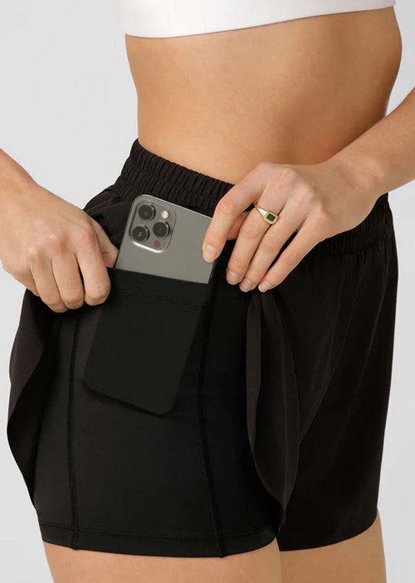 Lorna Jane Lightspeed Phone Pocket Run Shorts – Black