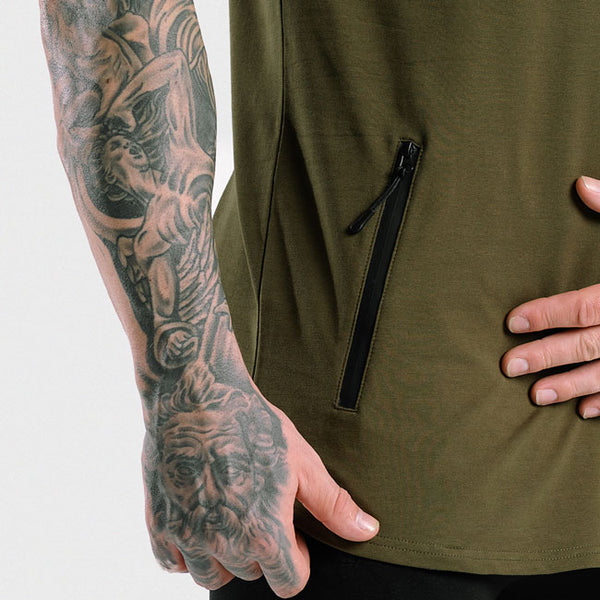 Squat Wolf Men’s Statement Drop Shoulder