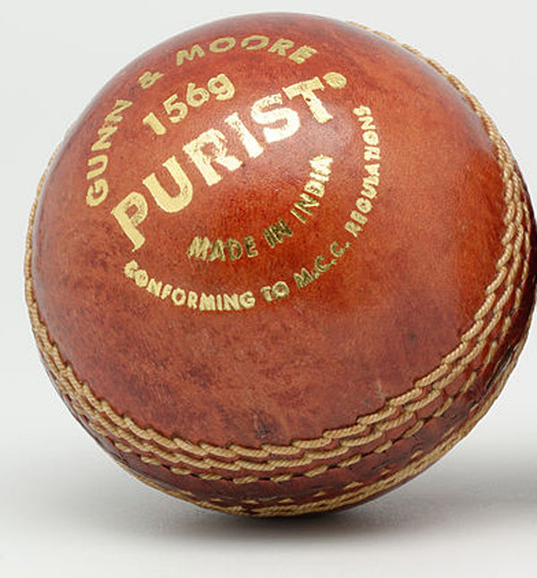Gunn and Moore Purist Cricket Ball