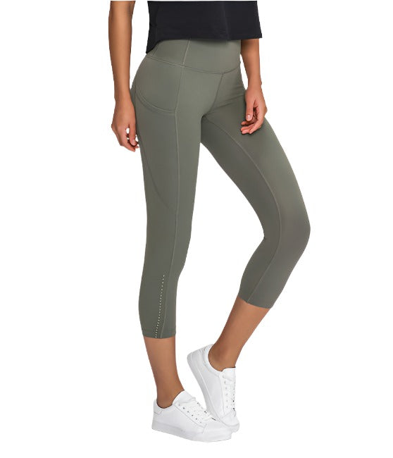 UB Active Capris Tights CL 2023