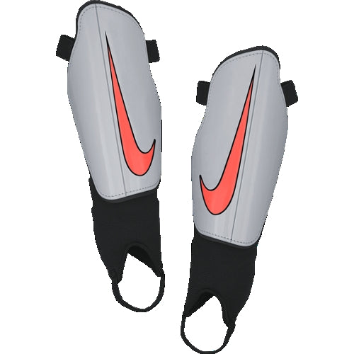 NIKE CHARGE 2.0 FOOTBALL SHINGUARDS